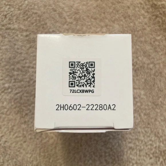 OLAPLEX No. 7 Bonding Frizz Reduction & Heat Protectant Hair Oil - Picture 4 of 5